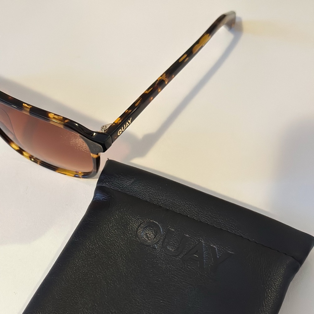 Quay Australia Rectangular Tortoise Sunglasses Br… - image 2